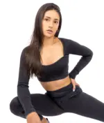 Cozy black top with long sleeves - Image 8