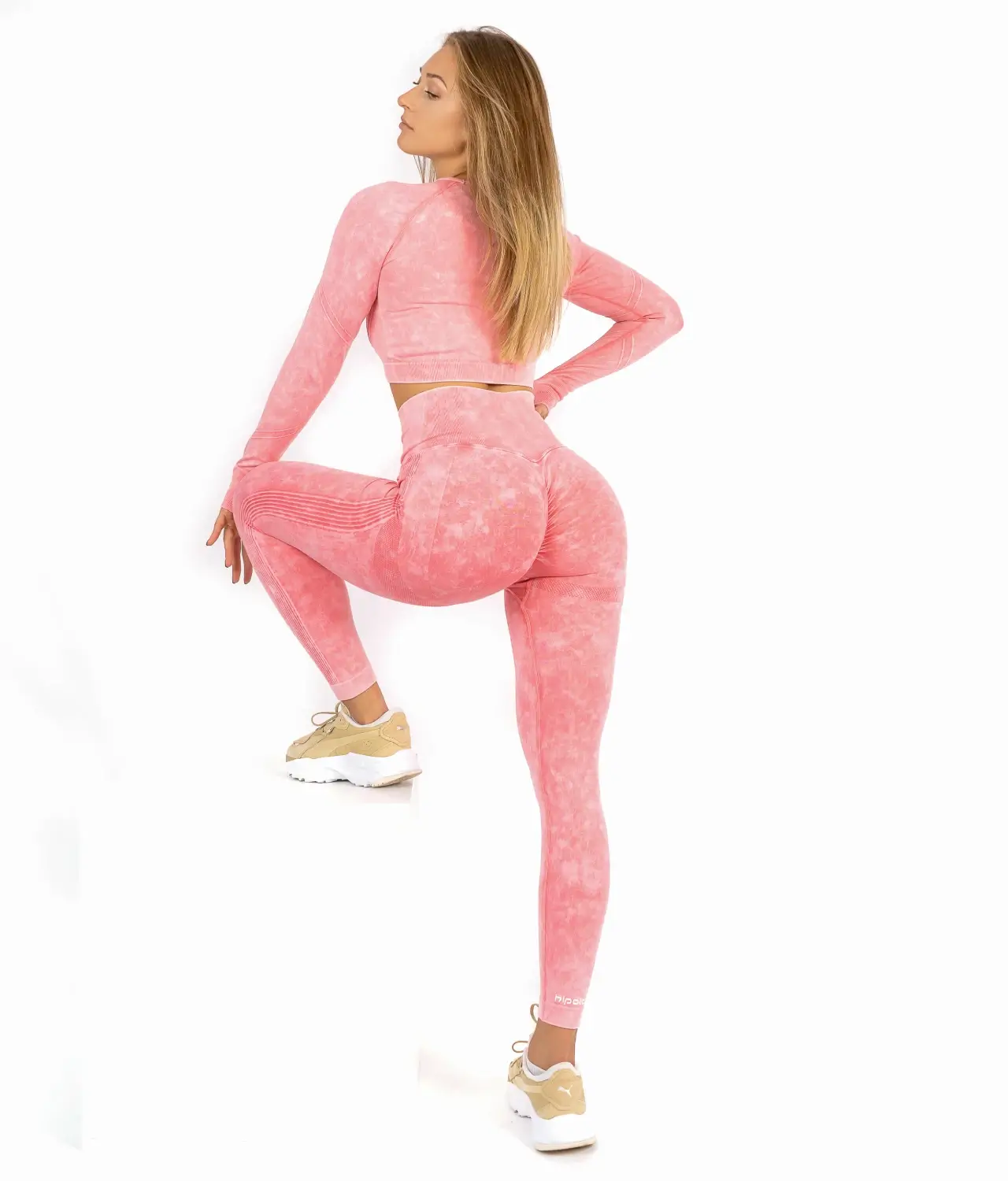 perfect-body-pink-komplet-sa-topom-na-dug-rukav-3 Perfect body pink set with long sleeve top - Image 1